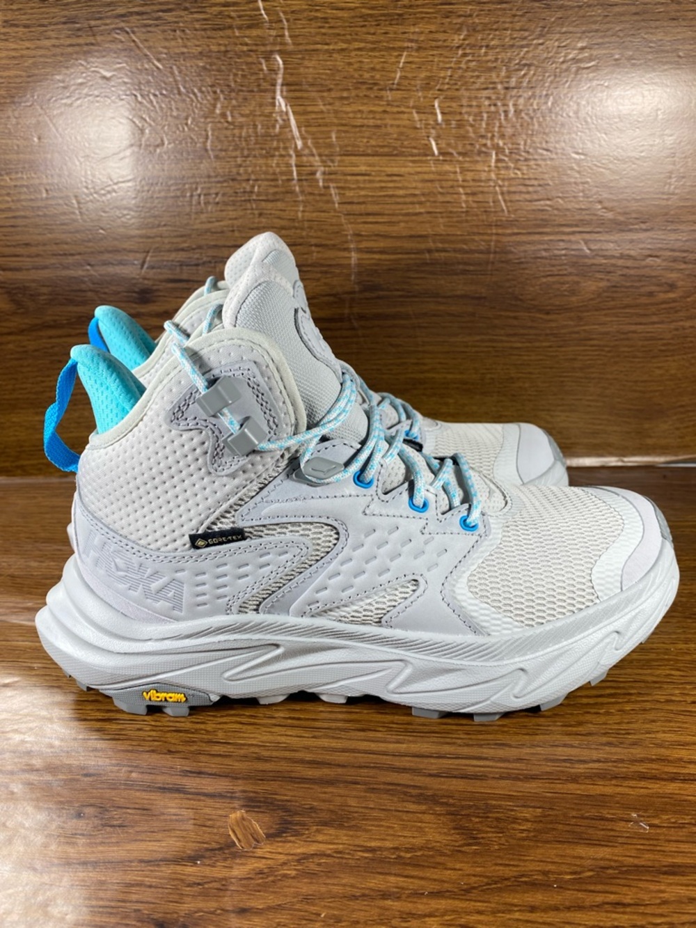 Hoka Anacapa 2 mid GTX women’s shoe size 6.5